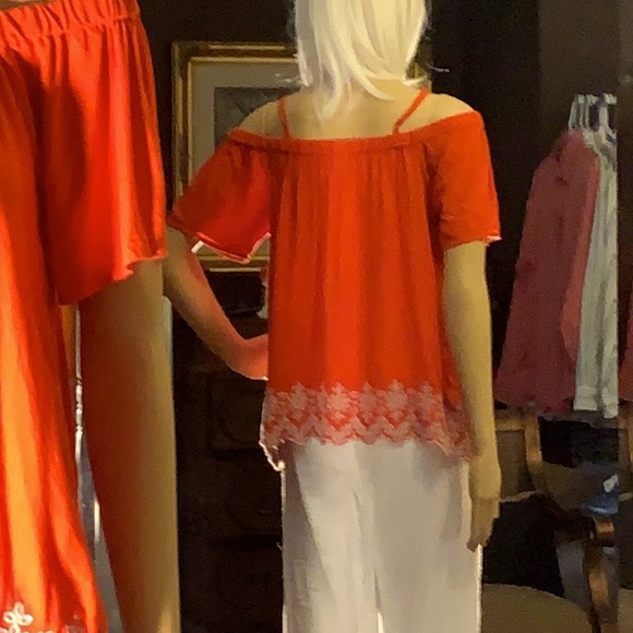 ORANGE & WHITE OFF THE SHOULDER TOP - Picture 3 of 4